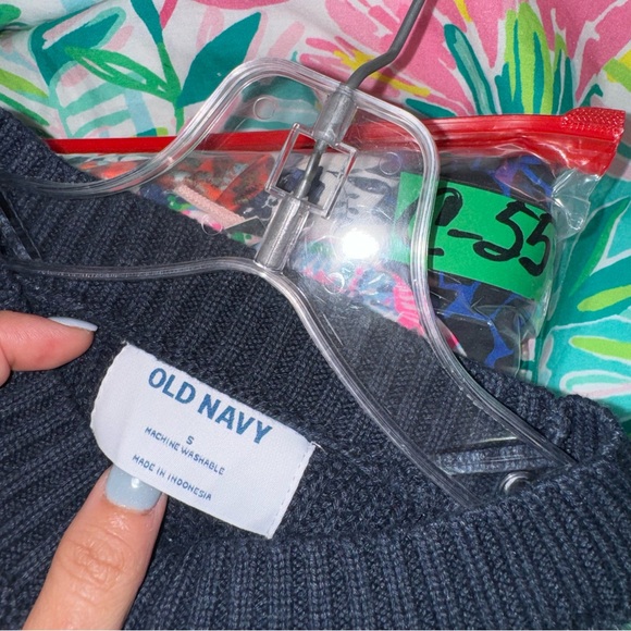 Old Navy NWOT! Navy/White Knit Sleeveless Striped Shaker Stitch Cropped Sweater - Picture 11 of 17